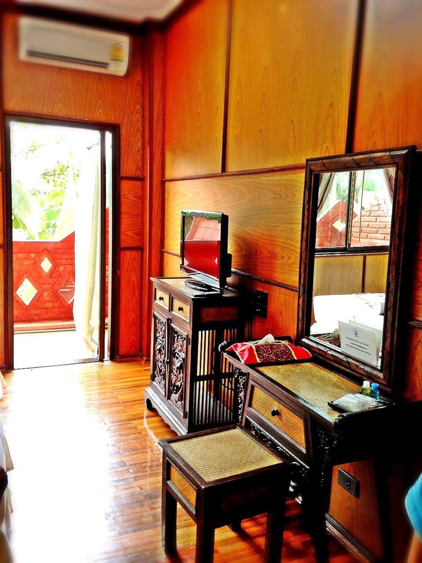 Jaroenrat Resort Samut Songkhram Exterior foto